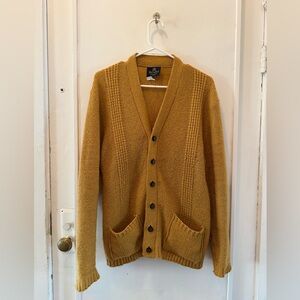 VINTAGE Shetland Wool/Poly blend Cardigan